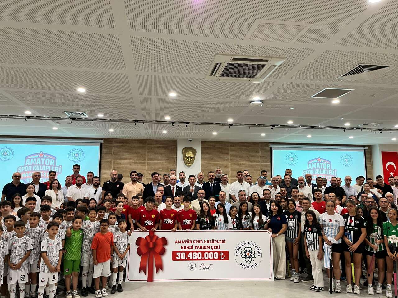 Muğla Büyükşehir Belediyesi'nden Amatör Spor Kulüplerine 30 Milyon 480 Bin TL Nakdi Destek 8